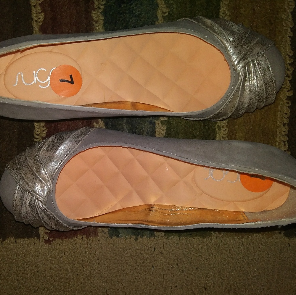 NWT Silver wedges.